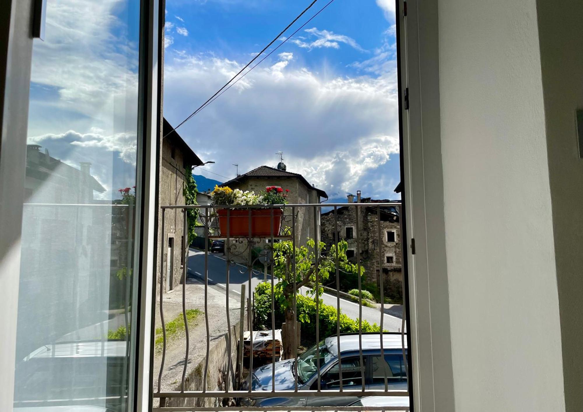 Ca Marasciol A 5 Minuti Dal Trenino Rosso Del Bernina Express Otel Villa di Tirano Dış mekan fotoğraf